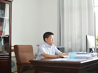 张登辉     三级教授